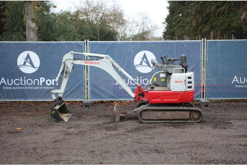 Takeuchi TB215R - Mini excavator: picture 2 Takeuchi TB215R - Mini excavator: picture 2