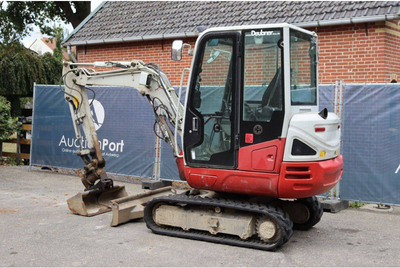 Takeuchi TB230 - Crawler excavator: picture 3 Takeuchi TB230 - Crawler excavator: picture 3
