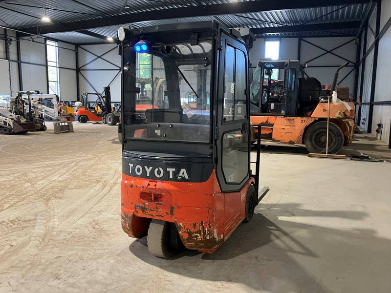 Toyota 7FBEST15 - Electric forklift: picture 4 Toyota 7FBEST15 - Electric forklift: picture 4