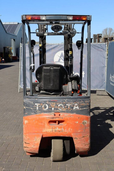 Toyota 7FBEST15 - Electric forklift: picture 4 Toyota 7FBEST15 - Electric forklift: picture 4