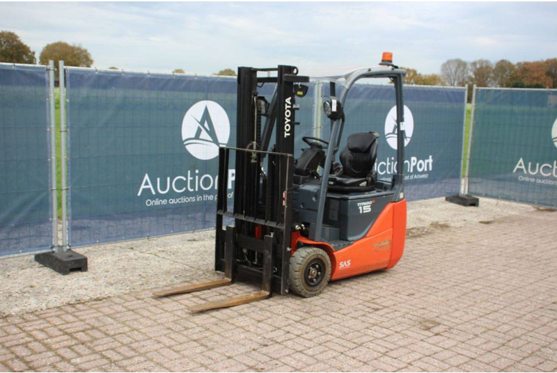Electric forklift Toyota 8FBE15T: picture 8