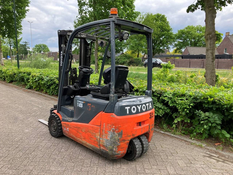Toyota 8FBE18T - Electric forklift: picture 3 Toyota 8FBE18T - Electric forklift: picture 3
