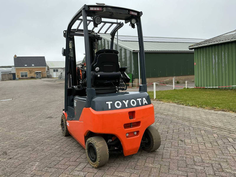 Toyota 8FBM16T - Electric forklift: picture 3 Toyota 8FBM16T - Electric forklift: picture 3
