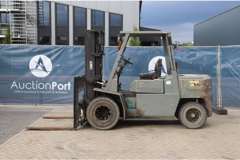 Yang FD-45IIP - Diesel forklift: picture 2 Yang FD-45IIP - Diesel forklift: picture 2
