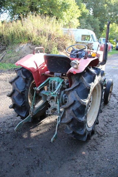 Yanmar YM2310 - Farm tractor: picture 5 Yanmar YM2310 - Farm tractor: picture 5
