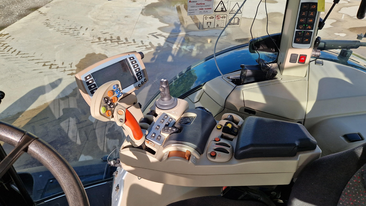 Farm tractor Massey Ferguson 8737: picture 26 Farm tractor Massey Ferguson 8737: picture 26