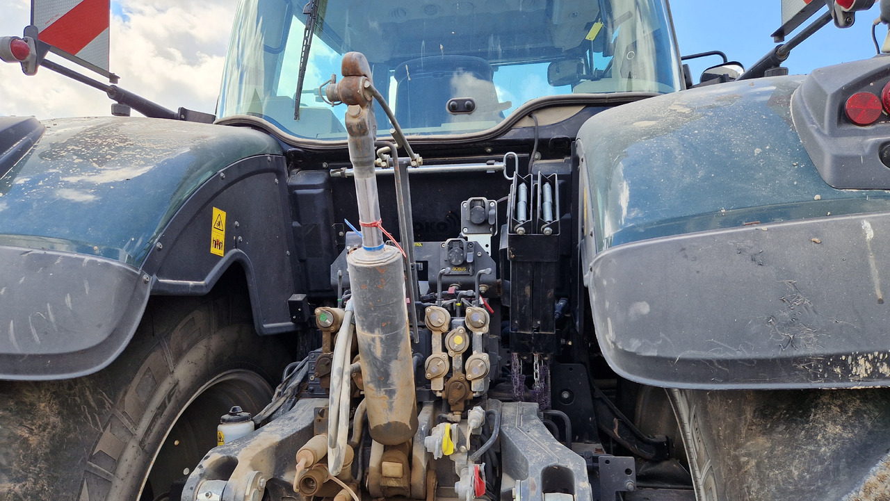 Farm tractor Massey Ferguson 8737: picture 12 Farm tractor Massey Ferguson 8737: picture 12