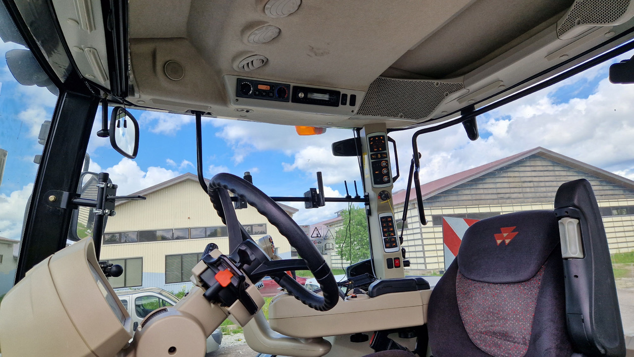 Farm tractor Massey Ferguson 8737: picture 17 Farm tractor Massey Ferguson 8737: picture 17