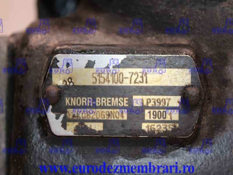COMPRESOR AER MAN TGX D26 51.54100.7231, 51.54100.7204, 51.54100.7231, 51.54100.7121, 51.54100.7116, 51.54100.7246 - Air brake compressor for Truck: picture 2 COMPRESOR AER MAN TGX D26 51.54100.7231, 51.54100.7204, 51.54100.7231, 51.54100.7121, 51.54100.7116, 51.54100.7246 - Air brake compressor for Truck: picture 2