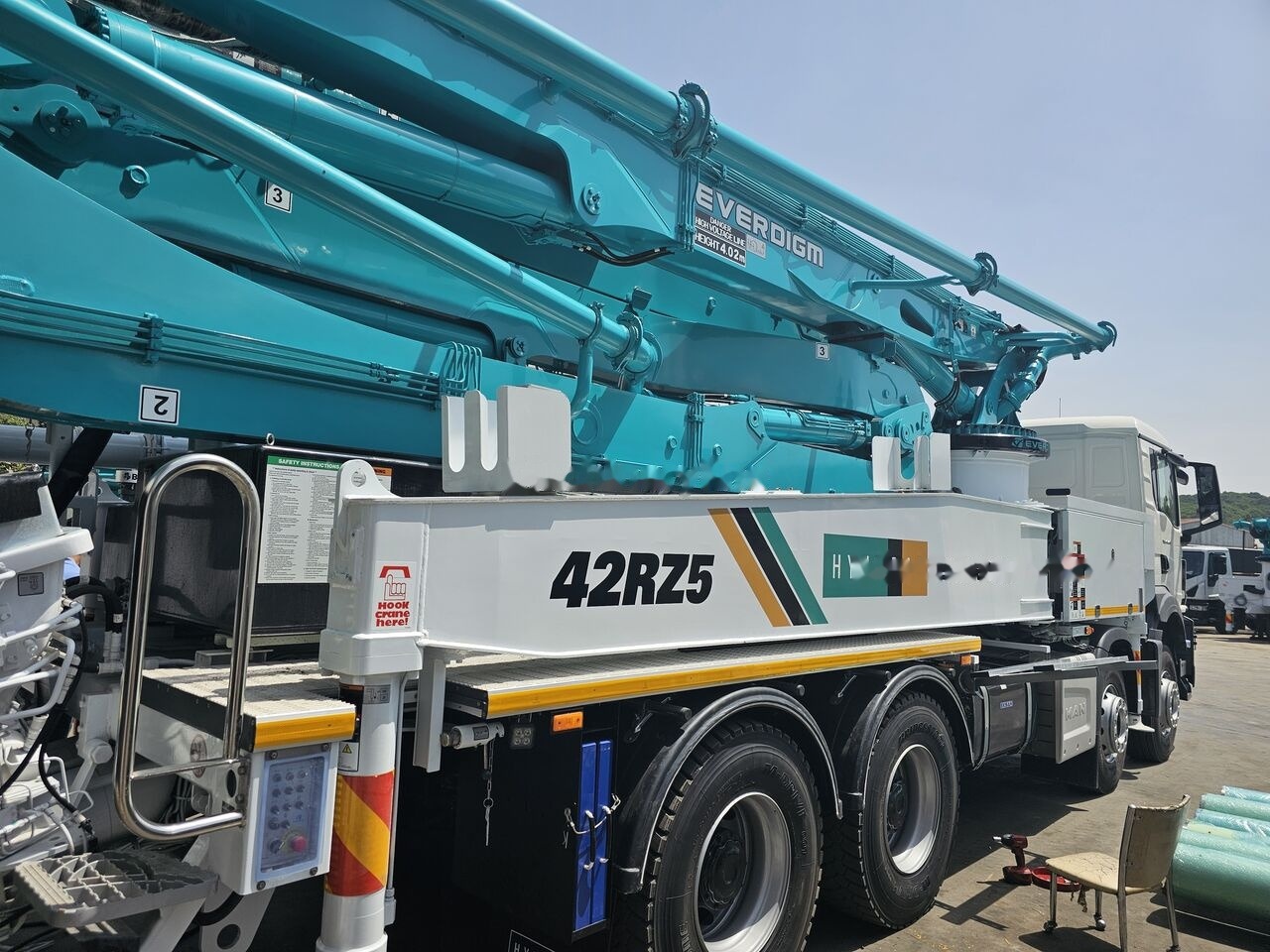 Mercedes-Benz New Everdigm ECP 42 CX 5 ECP 42 CX5 on chassis - Concrete pump truck: picture 4 Mercedes-Benz New Everdigm ECP 42 CX 5 ECP 42 CX5 on chassis - Concrete pump truck: picture 4
