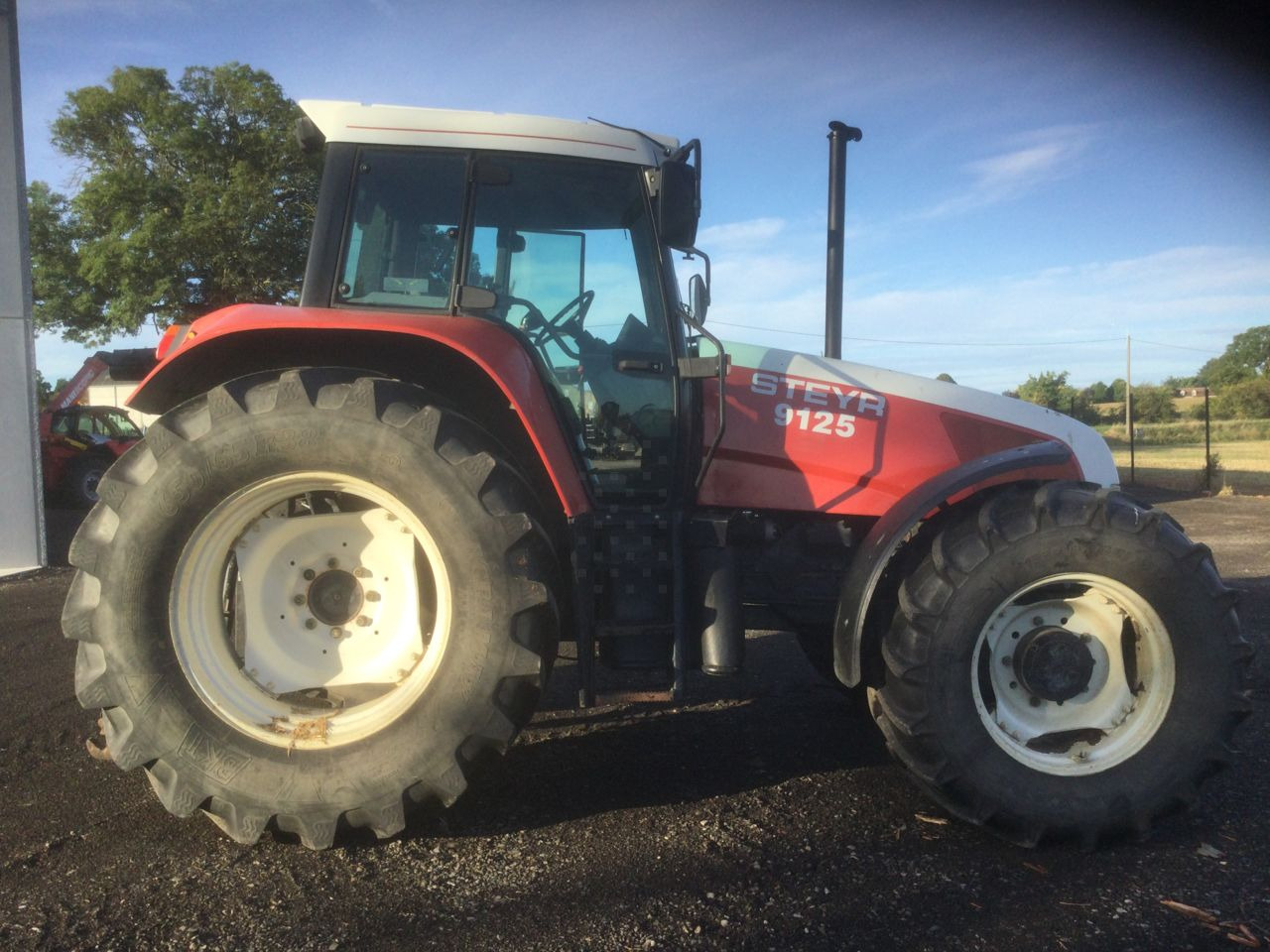 Steyr 9125 - Farm tractor: picture 1 Steyr 9125 - Farm tractor: picture 1