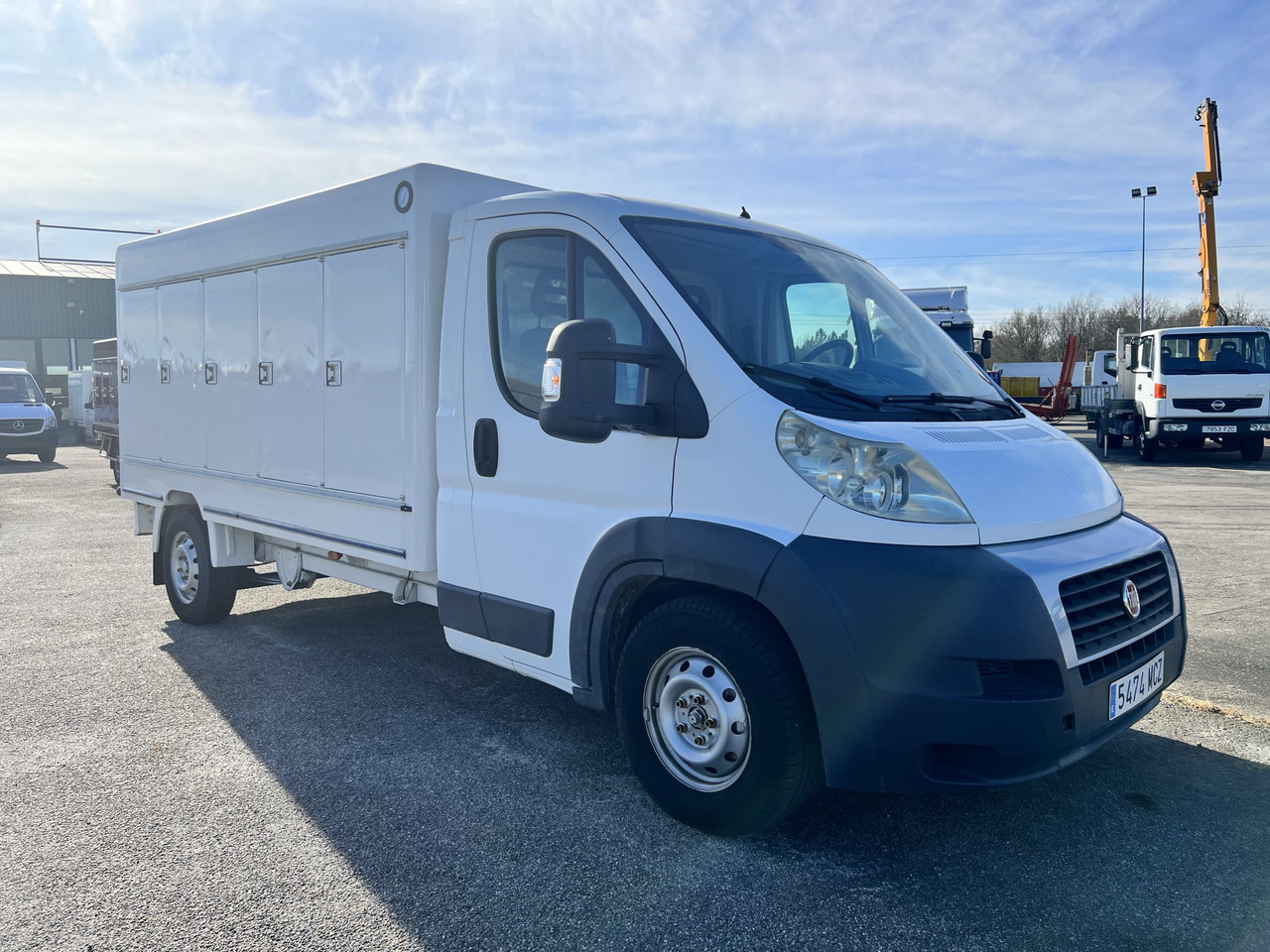 FUROGON HELADERO CON PLACAS MERCEDES Y IVECO - Refrigerated van: picture 3 FUROGON HELADERO CON PLACAS MERCEDES Y IVECO - Refrigerated van: picture 3