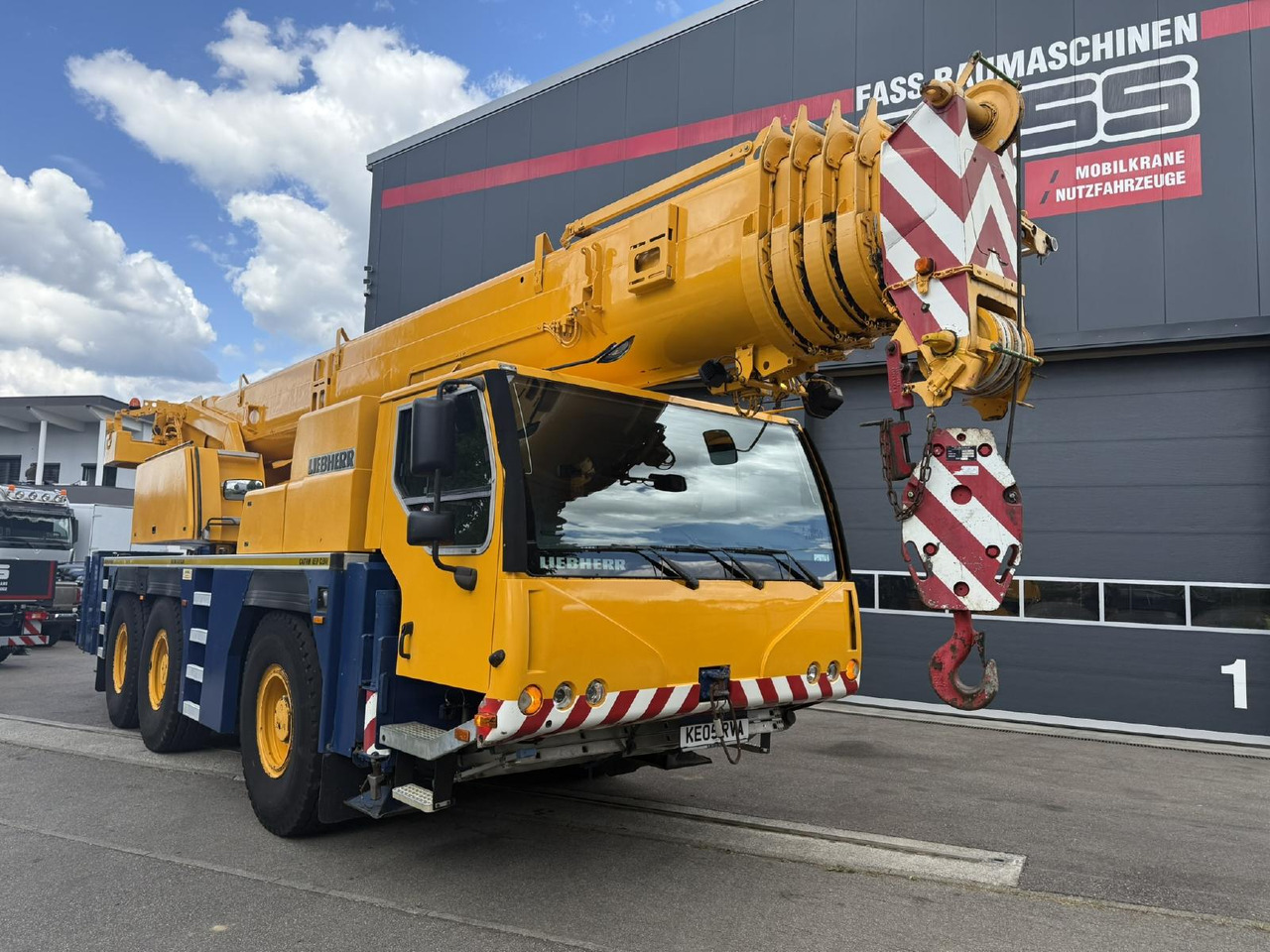 Liebherr LTM 1055-3.1 (05 - 055 855) | 6 x 6 - Mobile crane: picture 1 Liebherr LTM 1055-3.1 (05 - 055 855) | 6 x 6 - Mobile crane: picture 1