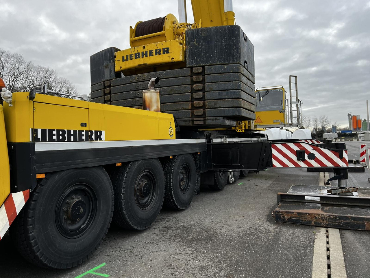 Liebherr LTM 1500-8.1 (02 - 073 051) - Mobile crane: picture 1 Liebherr LTM 1500-8.1 (02 - 073 051) - Mobile crane: picture 1