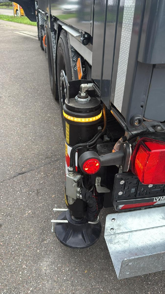 Leasing of  Volvo FH 500 | Kran Fassi F820 RA.2 | Jib L426 Volvo FH 500 | Kran Fassi F820 RA.2 | Jib L426: picture 17 Leasing of  Volvo FH 500 | Kran Fassi F820 RA.2 | Jib L426 Volvo FH 500 | Kran Fassi F820 RA.2 | Jib L426: picture 17