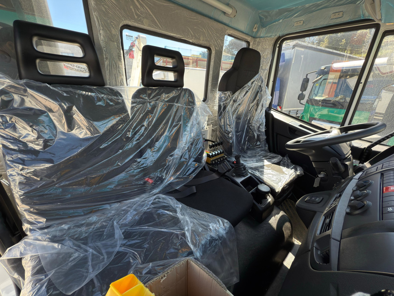 Skip loader truck IVECO ML190E28L Eurocargo E6 (Track Equipment): picture 8