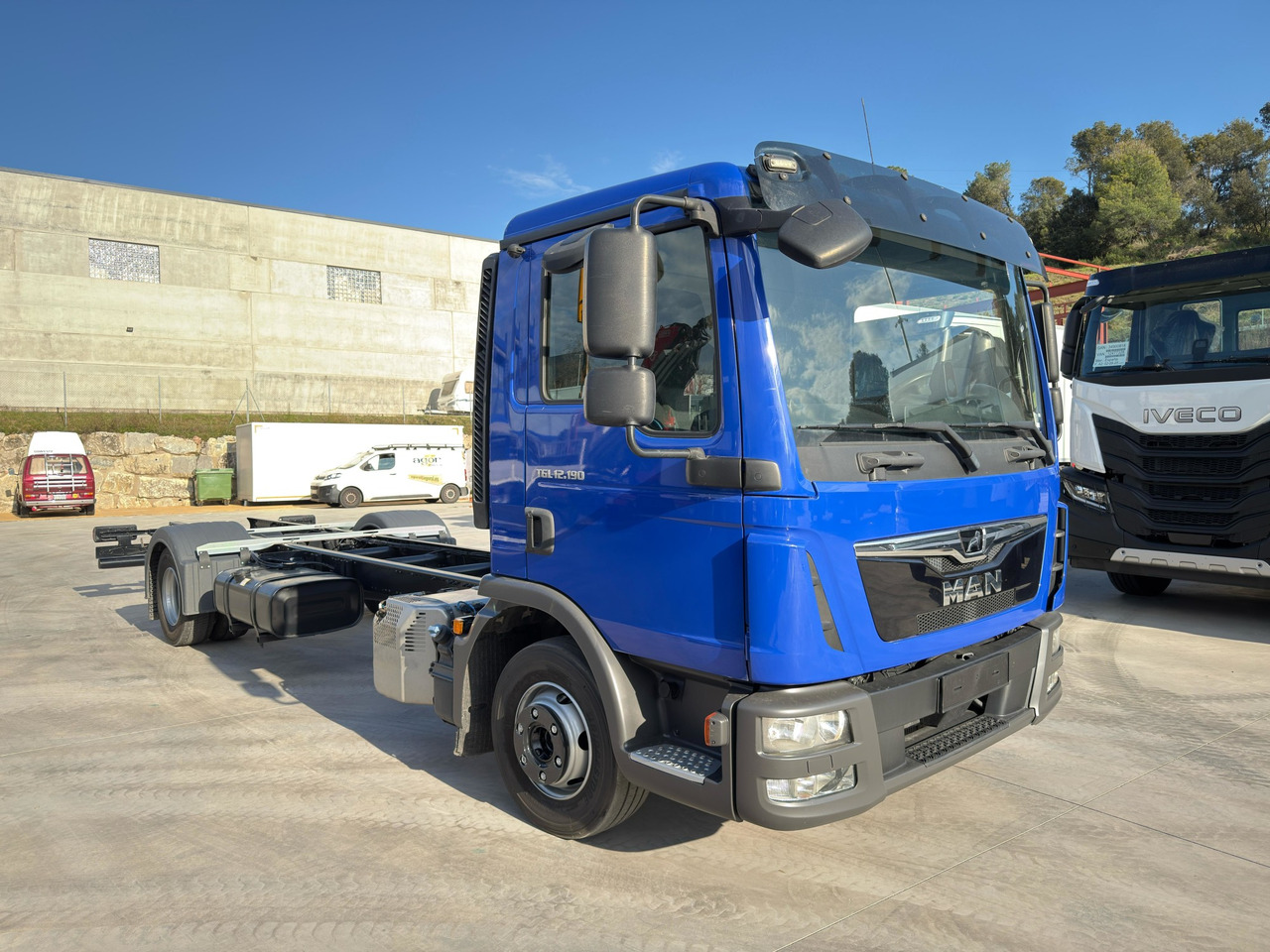 MAN 12.190 BL TGL E6 (Chassis) - Cab chassis truck: picture 2 MAN 12.190 BL TGL E6 (Chassis) - Cab chassis truck: picture 2