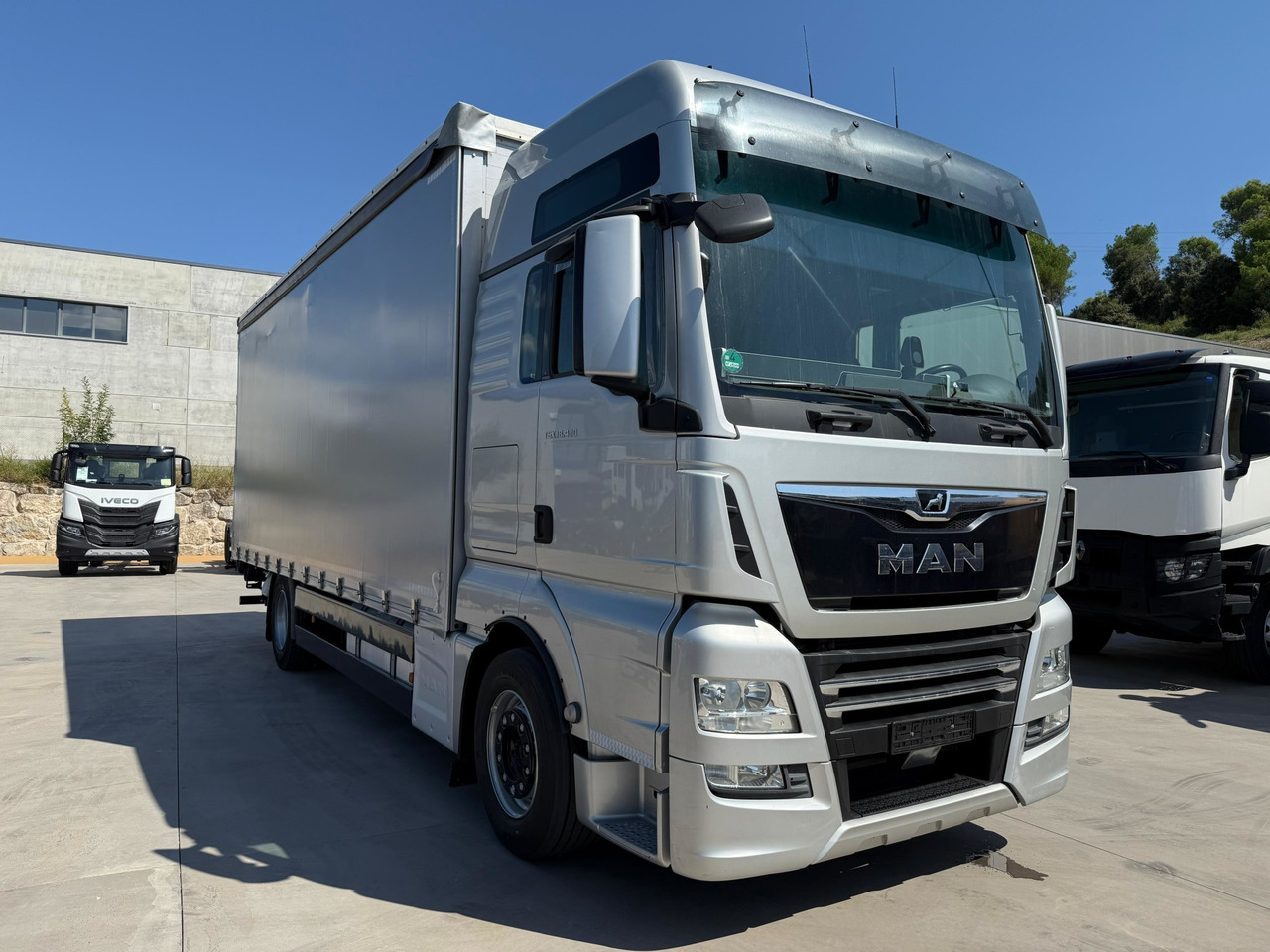 MAN 18.430 LL TGX E6 (Tauliner) - Curtainsider truck: picture 2 MAN 18.430 LL TGX E6 (Tauliner) - Curtainsider truck: picture 2