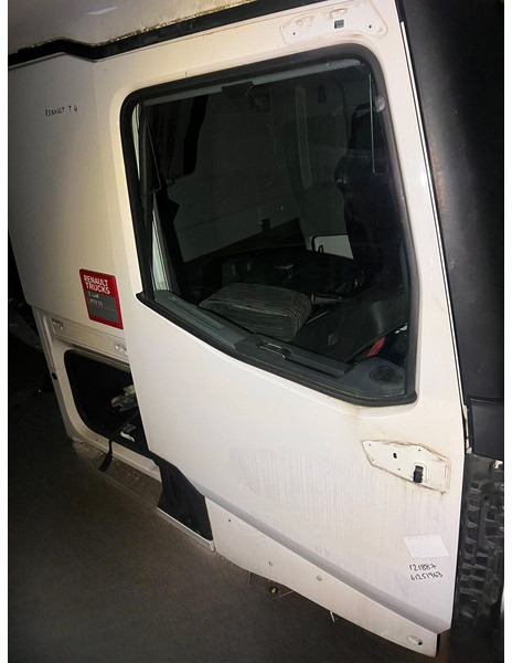 Renault 2022 doors - Door and parts: picture 1 Renault 2022 doors - Door and parts: picture 1