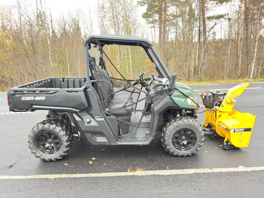 Can-Am Traxter XU (side-by-side) - Side-by-side/ ATV: picture 4 Can-Am Traxter XU (side-by-side) - Side-by-side/ ATV: picture 4