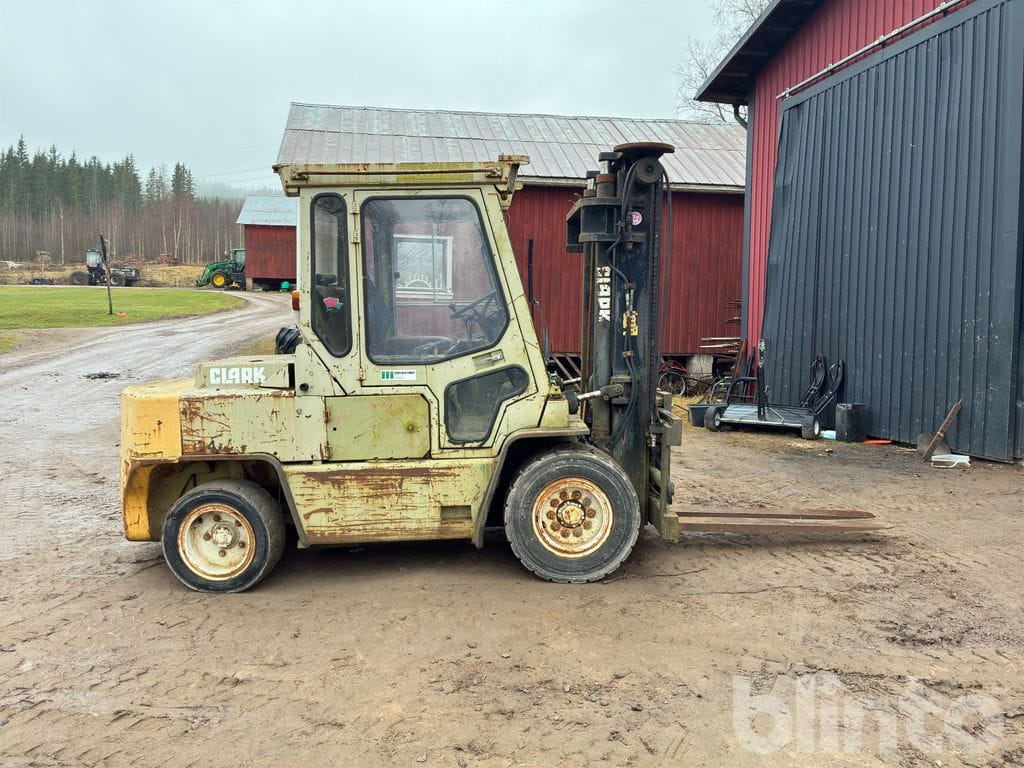 Clark C500 YS 110D - Diesel forklift: picture 4 Clark C500 YS 110D - Diesel forklift: picture 4