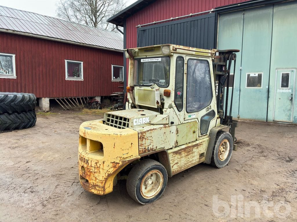 Clark C500 YS 110D - Diesel forklift: picture 5 Clark C500 YS 110D - Diesel forklift: picture 5