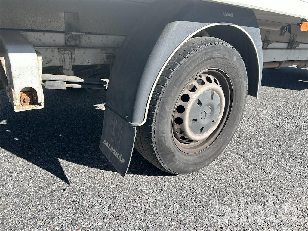 Commercial vehicle Mercedes-Benz Sprinter 316: picture 24