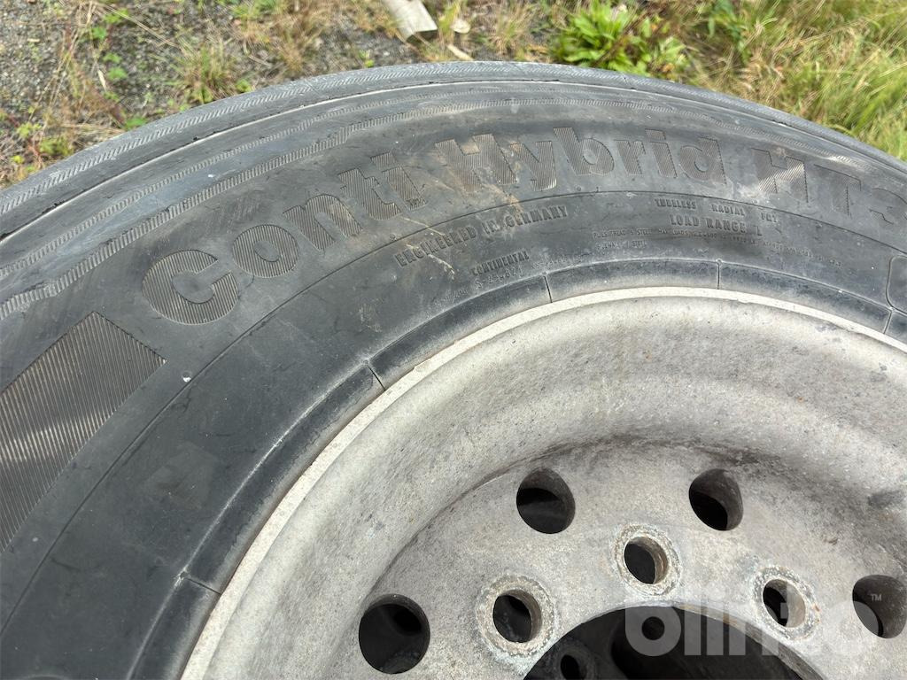 Continental 385/65-22.5 - Wheel and tire package for Trailer: picture 4 Continental 385/65-22.5 - Wheel and tire package for Trailer: picture 4