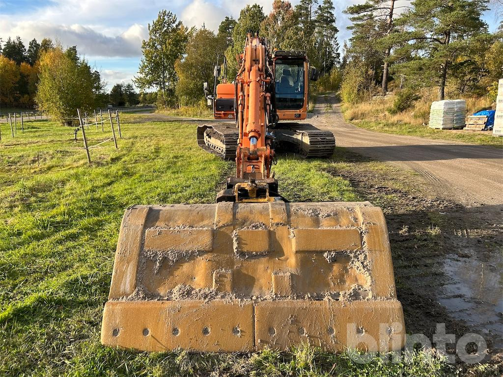 Doosan DX225LC (Låga timmar) - Crawler excavator: picture 2 Doosan DX225LC (Låga timmar) - Crawler excavator: picture 2