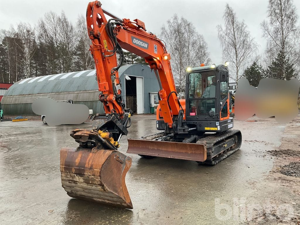 Doosan DX85R-3 med tiltrotator och redskap - Crawler excavator: picture 1 Doosan DX85R-3 med tiltrotator och redskap - Crawler excavator: picture 1