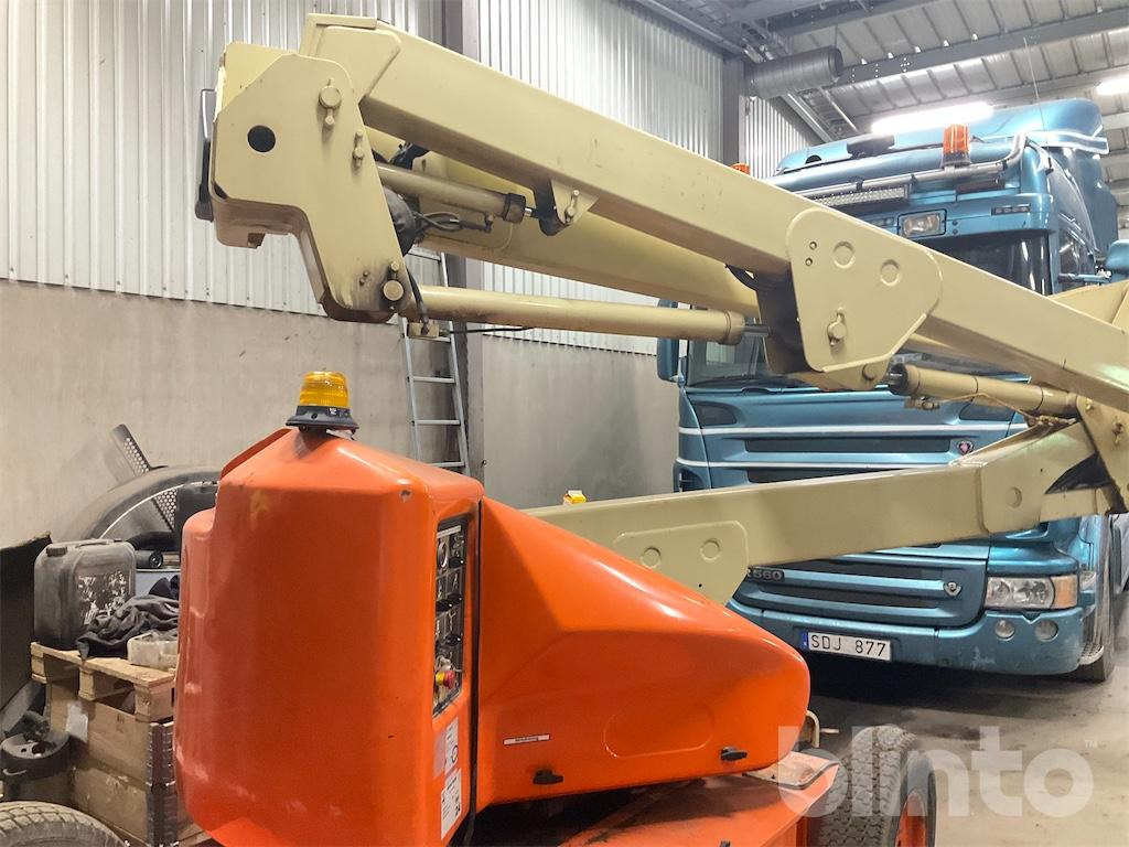 JLG Lift 45 electric - Articulated boom: picture 3 JLG Lift 45 electric - Articulated boom: picture 3
