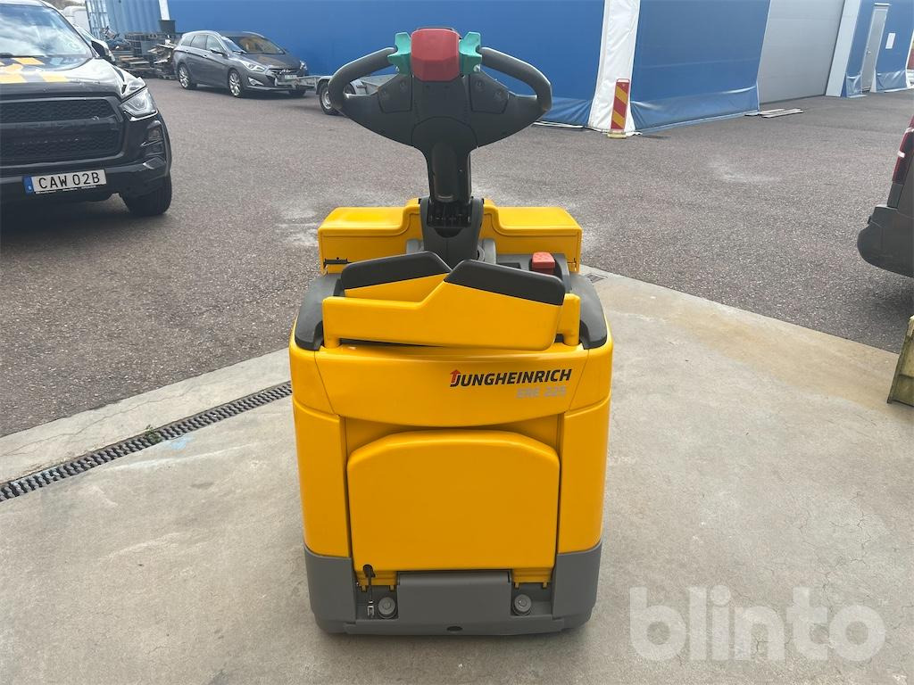 Jungheinrich ERE225 - Pallet truck: picture 5 Jungheinrich ERE225 - Pallet truck: picture 5