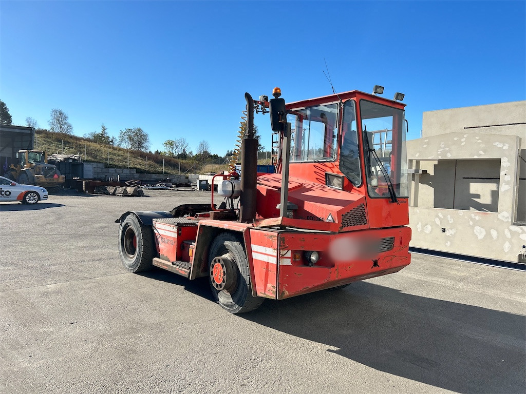 KALMAR DTC 360-44 - Terminal tractor: picture 1 KALMAR DTC 360-44 - Terminal tractor: picture 1