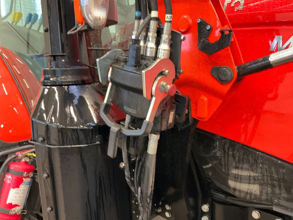 Farm tractor KUBOTA: picture 48 Farm tractor KUBOTA: picture 48