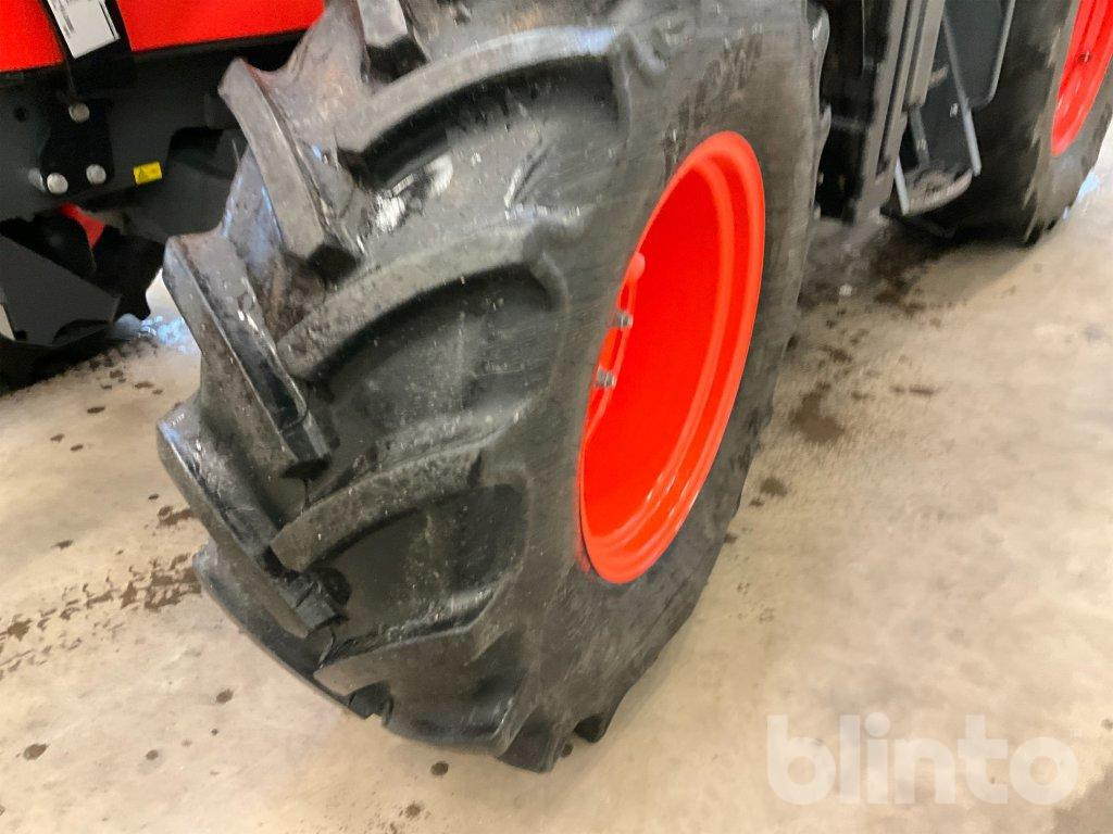 Farm tractor KUBOTA: picture 12 Farm tractor KUBOTA: picture 12