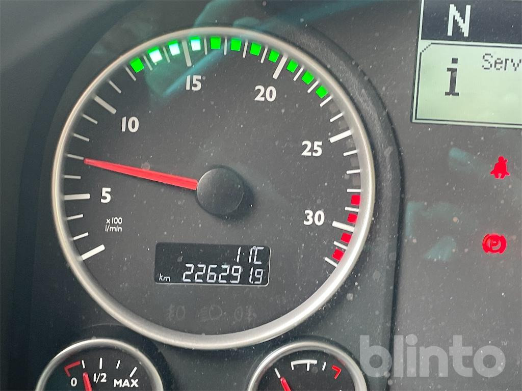 MAN TGL 12.220 4x2 BL (2017) - Curtainsider truck: picture 5 MAN TGL 12.220 4x2 BL (2017) - Curtainsider truck: picture 5