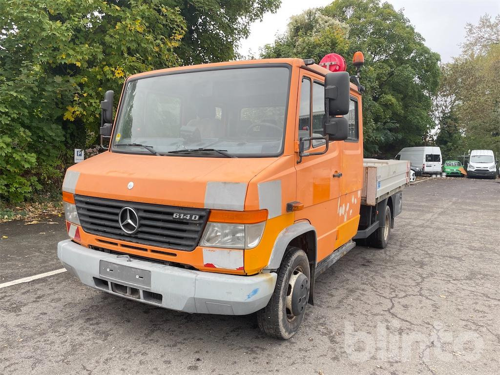 Mercedes Benz Vario 614 D - Open body delivery van, Combi van: picture 1 Mercedes Benz Vario 614 D - Open body delivery van, Combi van: picture 1