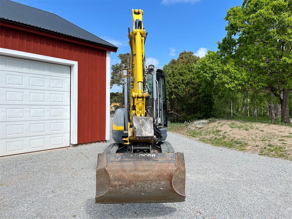New Holland E35 2 C - Mini excavator: picture 2 New Holland E35 2 C - Mini excavator: picture 2