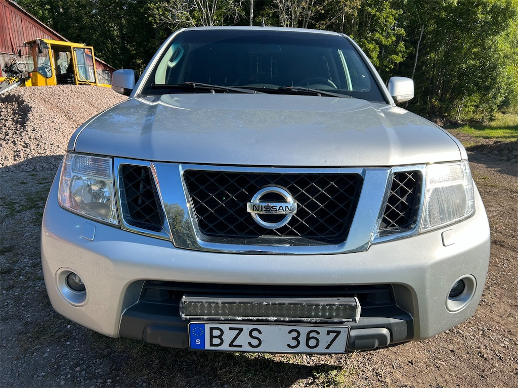 Nissan Navarra - Pickup truck: picture 2 Nissan Navarra - Pickup truck: picture 2