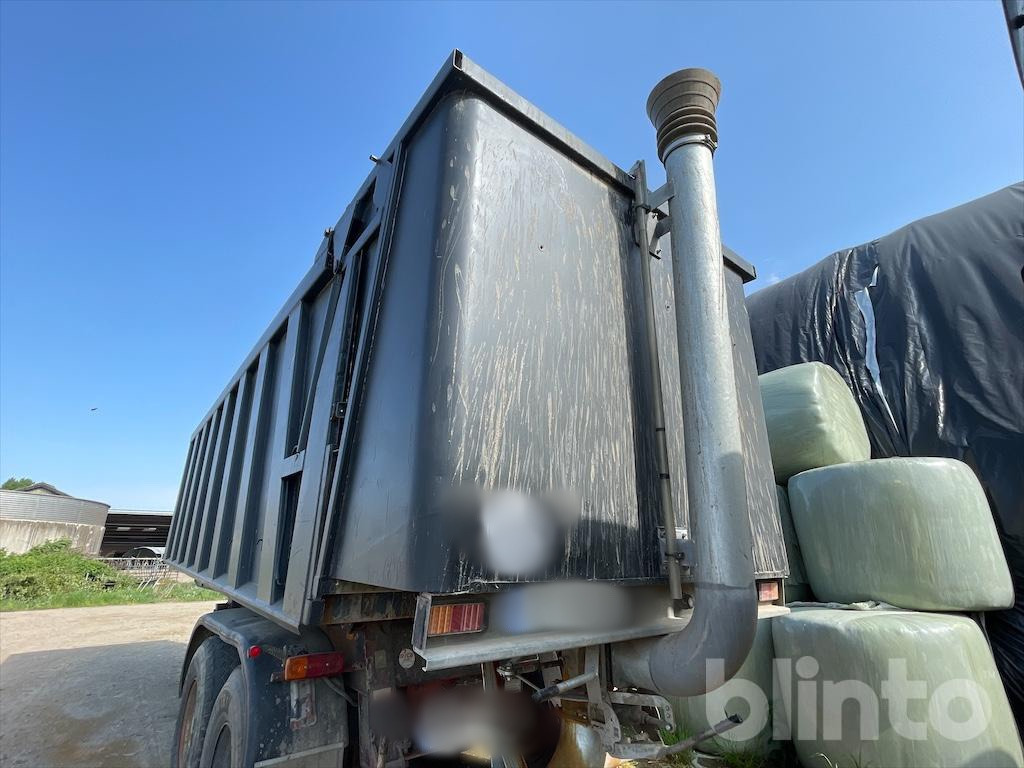 RICOE GmbH / Kipper Volumen 40 m³ (2005) - Tipper semi-trailer: picture 4 RICOE GmbH / Kipper Volumen 40 m³ (2005) - Tipper semi-trailer: picture 4