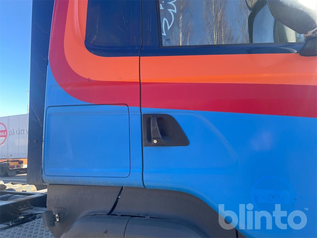 Container transporter/ Swap body truck SCANIA R490LB6X2*4MNB: picture 46