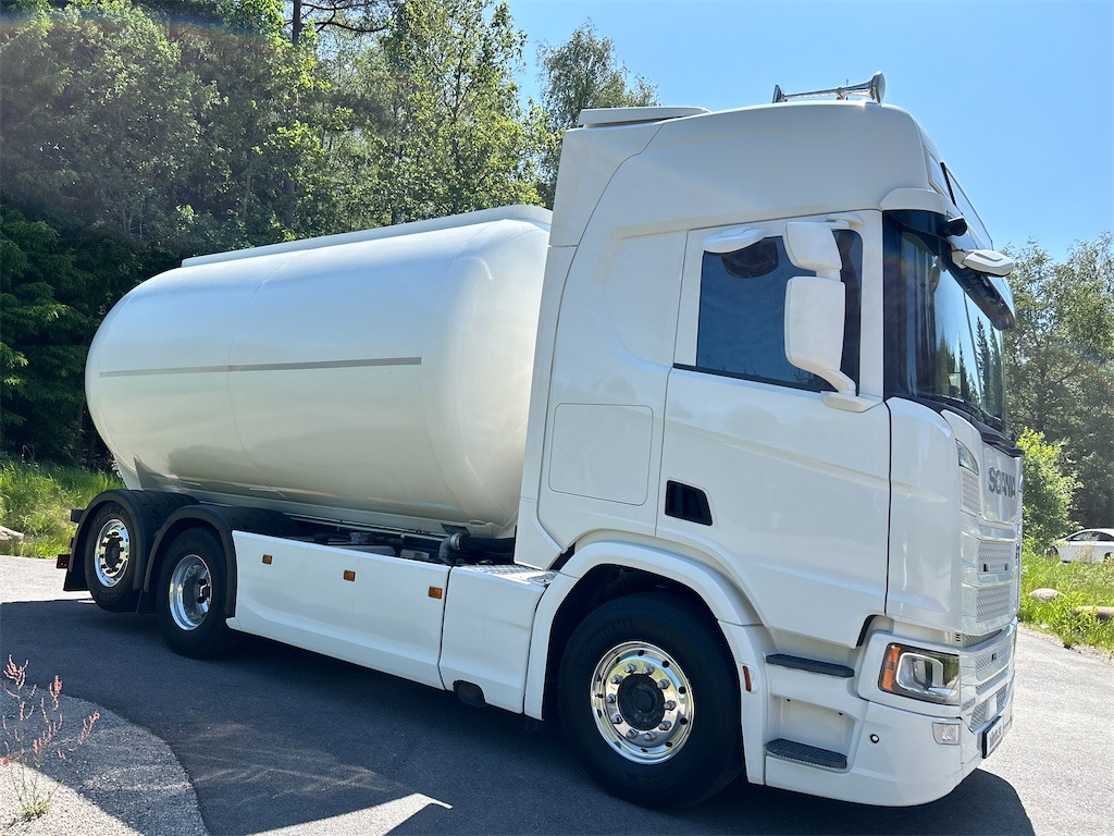 SCANIA R500 - Tank truck: picture 2 SCANIA R500 - Tank truck: picture 2