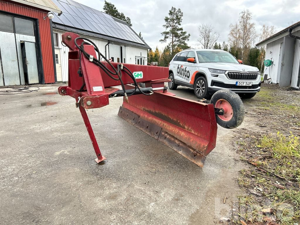 Sami hydrauliskt svängbart 2,5m - Snow plough: picture 1 Sami hydrauliskt svängbart 2,5m - Snow plough: picture 1