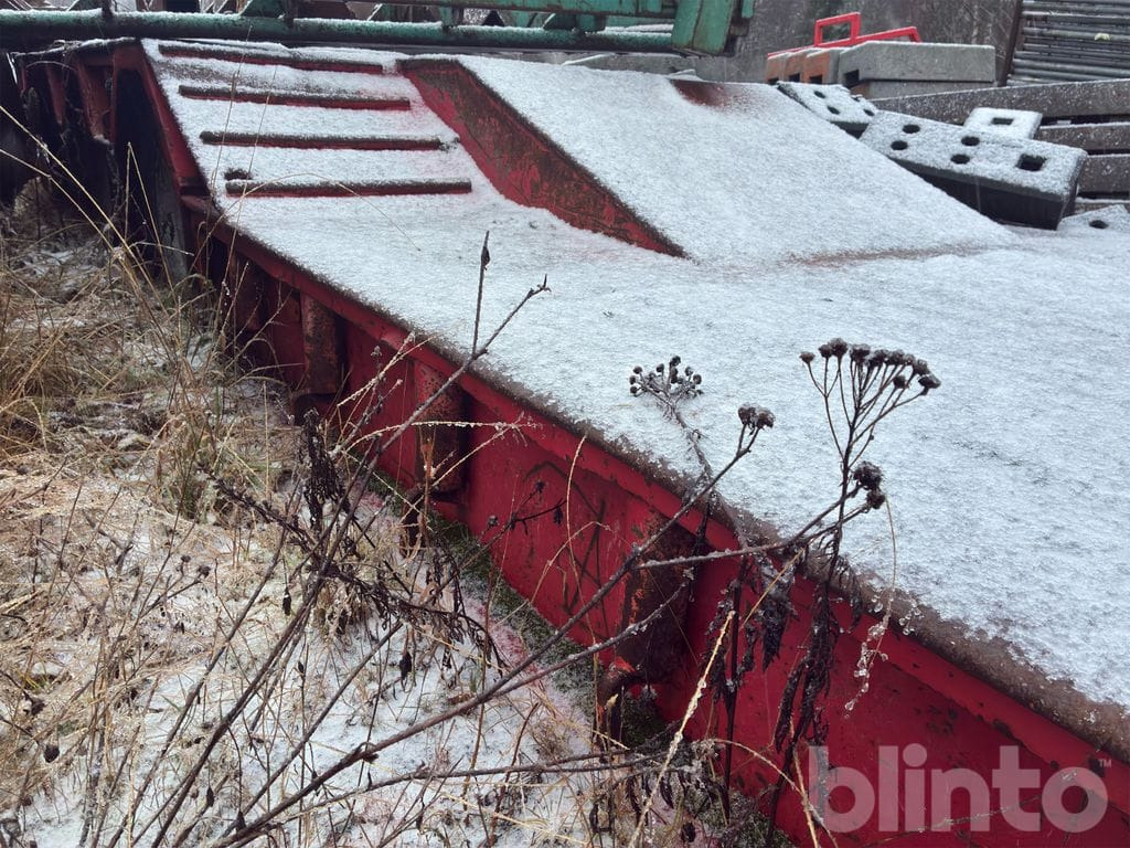 TRAILERSPEC. AB T-70-3-K - Low loader semi-trailer: picture 2 TRAILERSPEC. AB T-70-3-K - Low loader semi-trailer: picture 2