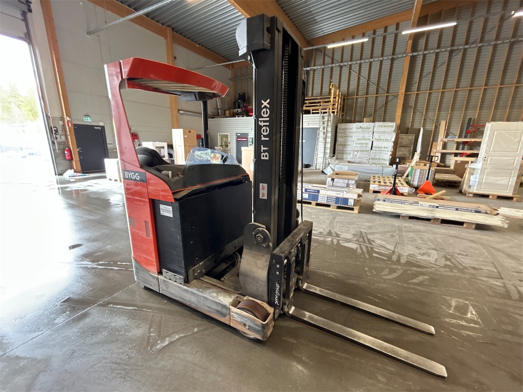 Toyota RRE160 BT reflex - Reach truck: picture 3 Toyota RRE160 BT reflex - Reach truck: picture 3
