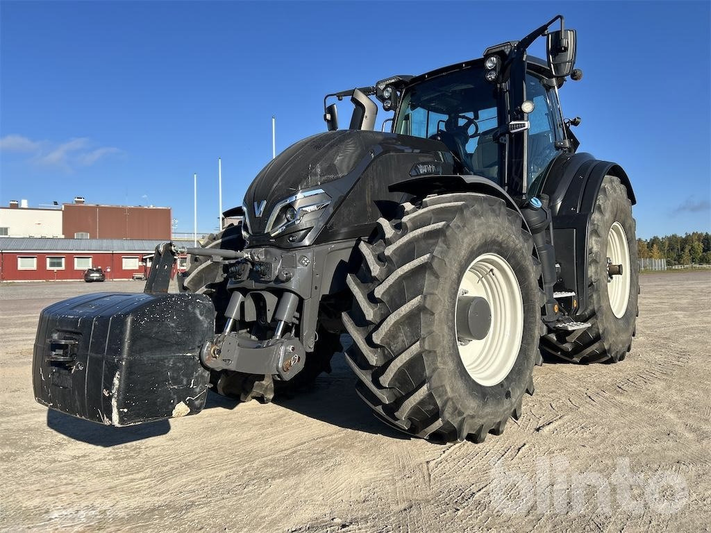 VALTRA Q305 - Farm tractor: picture 1 VALTRA Q305 - Farm tractor: picture 1