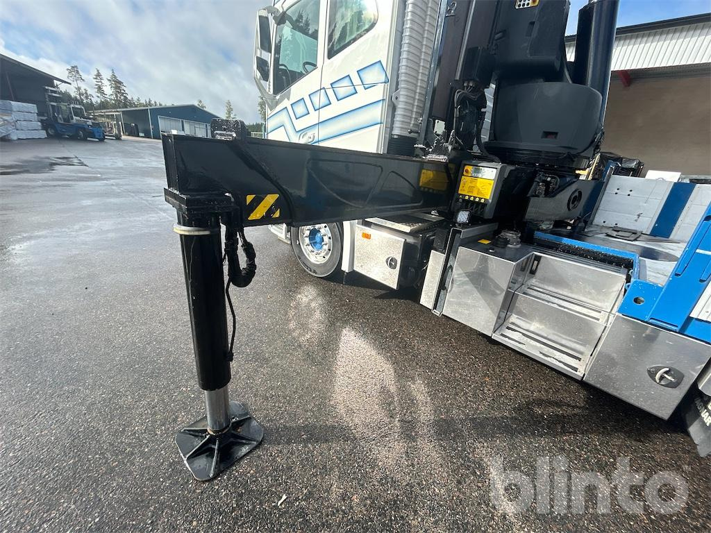 Dropside/ Flatbed truck, Crane truck VOLVO FH 8*4 Palfinger PK: picture 10