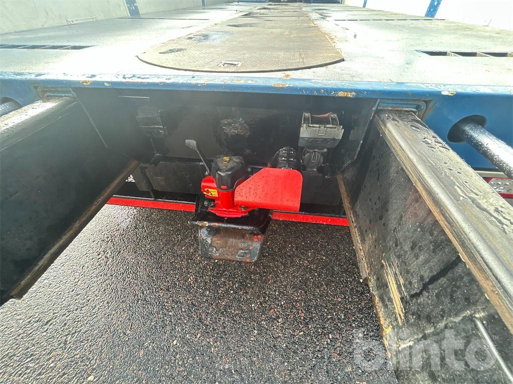 Dropside/ Flatbed truck, Crane truck VOLVO FH 8*4 Palfinger PK: picture 46