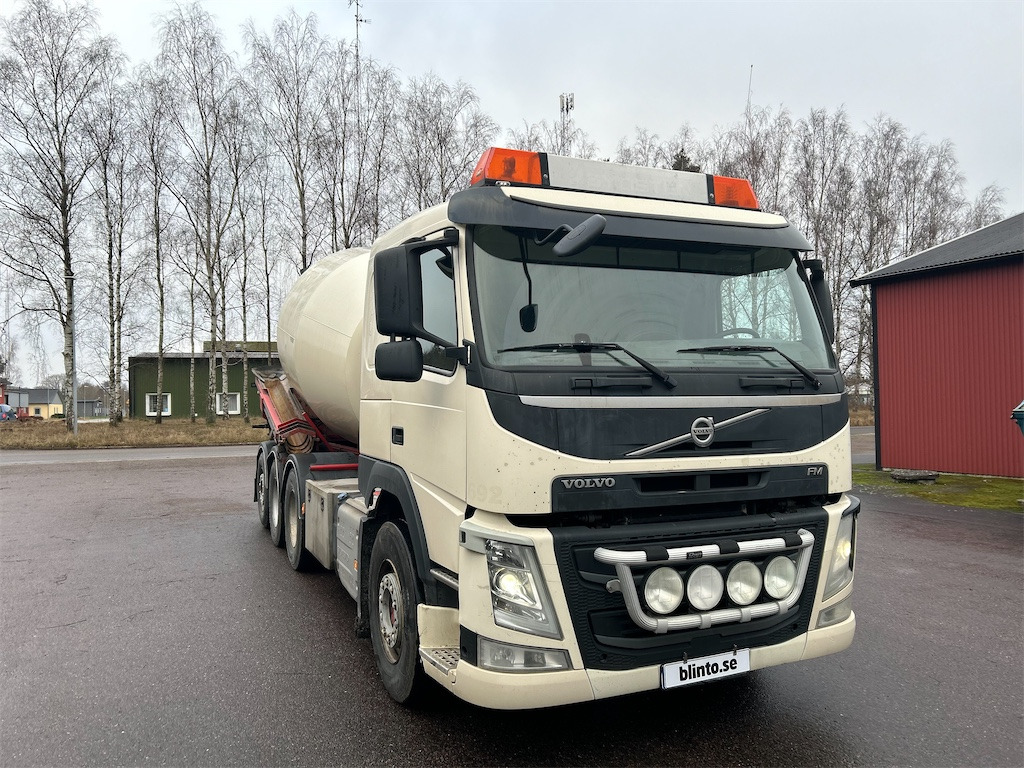 VOLVO FM 8*4 - Concrete mixer truck: picture 3 VOLVO FM 8*4 - Concrete mixer truck: picture 3