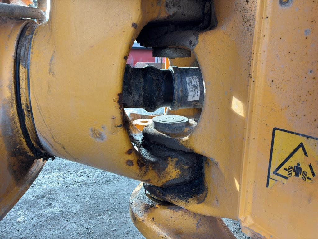 Articulated dumper Volvo A30F: picture 9